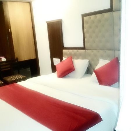 Hotel Shelter Palace Navi Mumbai Exterior photo