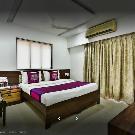 Hotel Shelter Palace Navi Mumbai Exterior photo