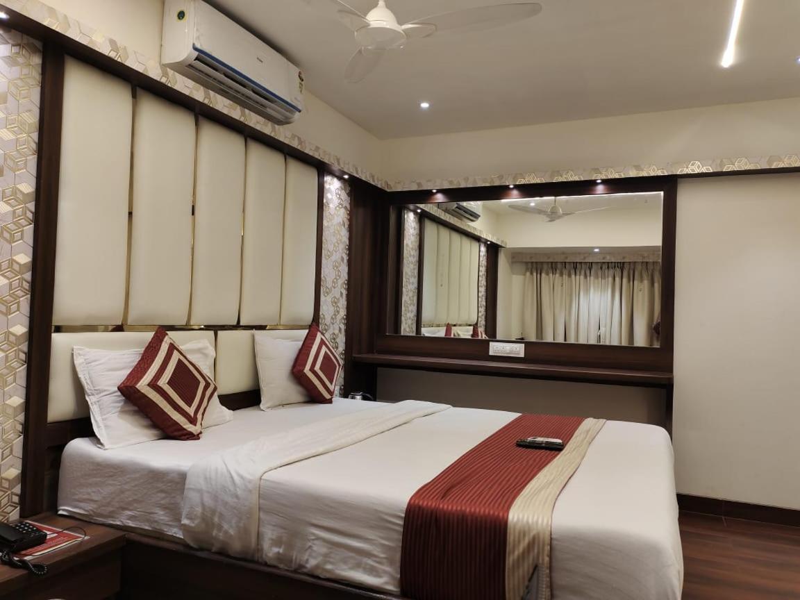 Hotel Shelter Palace Navi Mumbai Exterior photo